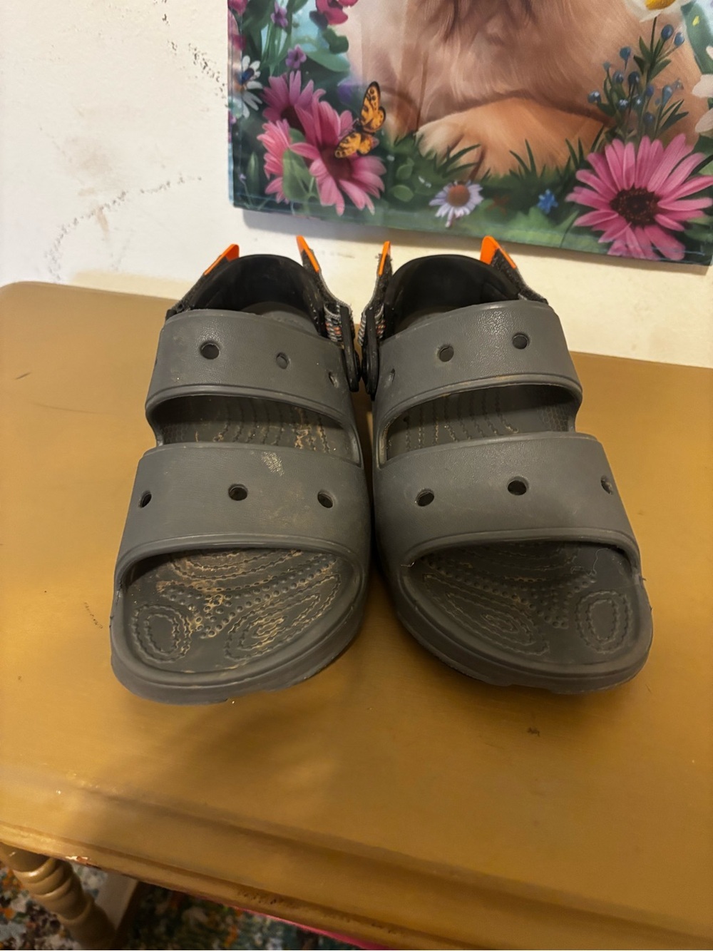 CROCS Men's Gray Dual-Strap Boat Sandals with Orange Accents men’s 4/women 6